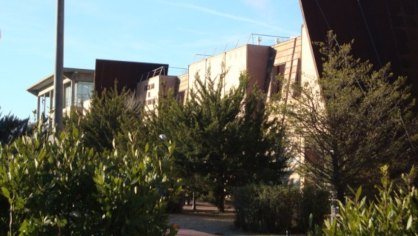 Fachada Trasera del edificio Benjamín Palencia