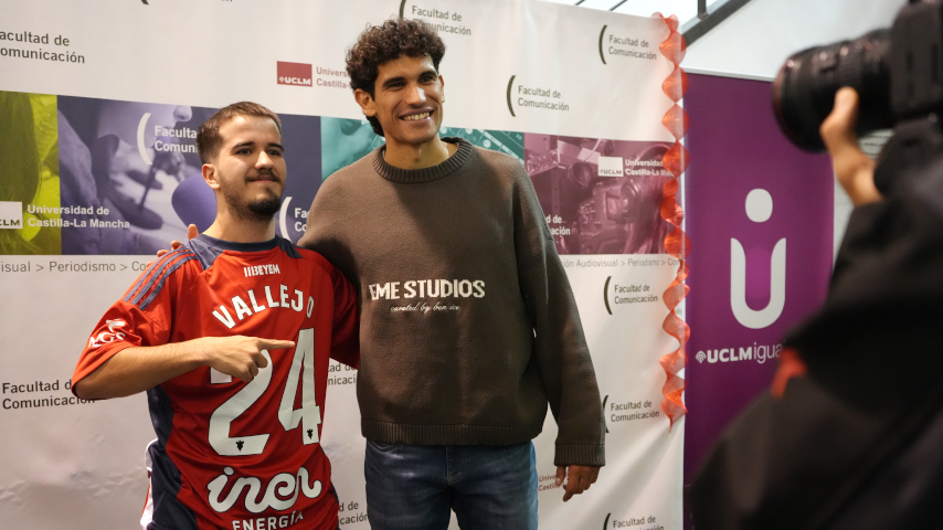 Jesús Vallejo en la Facultad de Comunicación.