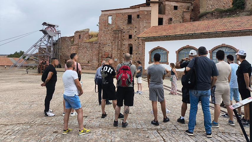 Internos de Herrera de la Mancha visitan el parque minero de Almadén.