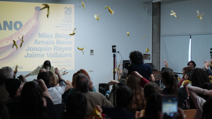 Encuentro de humor y artes vivas Piel de plátano.